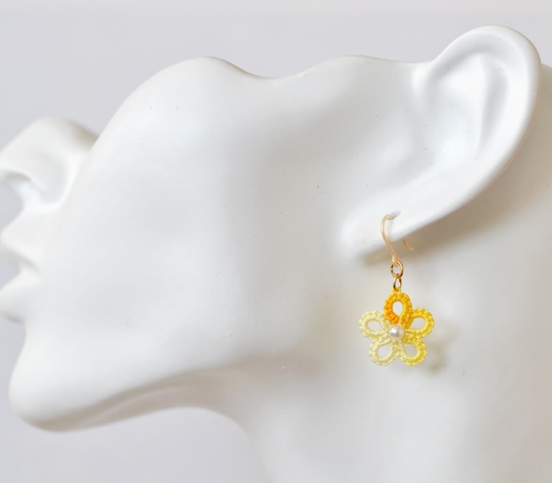 小花 ピアス / イヤリング(ピンクMIX)シンプル 小ぶり 軽い かわいい 樹脂フック