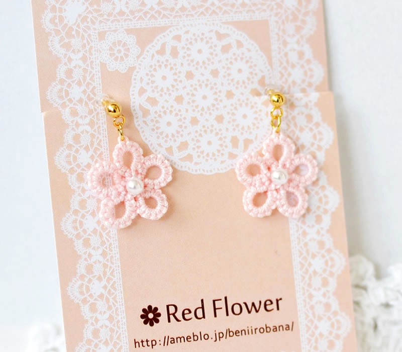 小花 ピアス / イヤリング(ピンク)シンプル 小ぶり 軽い かわいい 樹脂フック