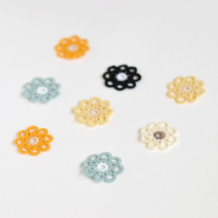 レースのお花 イヤリング / ピアス(イエロー オフホワイト)レース編み