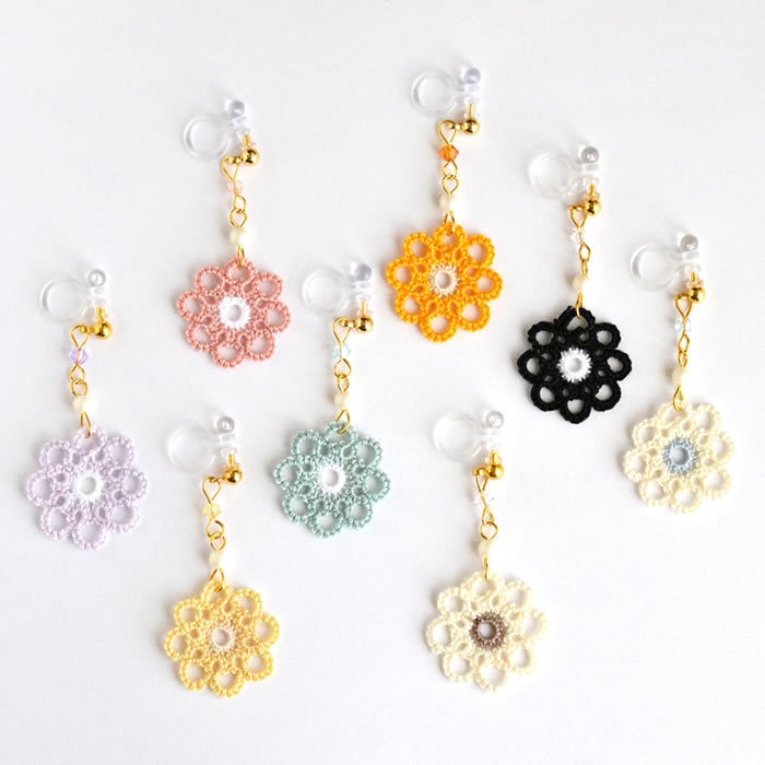 レースのお花 イヤリング / ピアス(オフホワイト ブラウン)レース編み