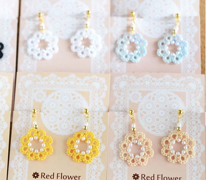 パール 花 ピアス イヤリング(イエロー)軽い 繊細 上品 揺れる かわいい 樹脂フック