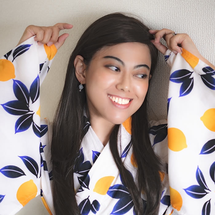 花 パール 樹脂イヤリング ノンホールピアス 小ぶり 繊細 軽い 揺れる 上品