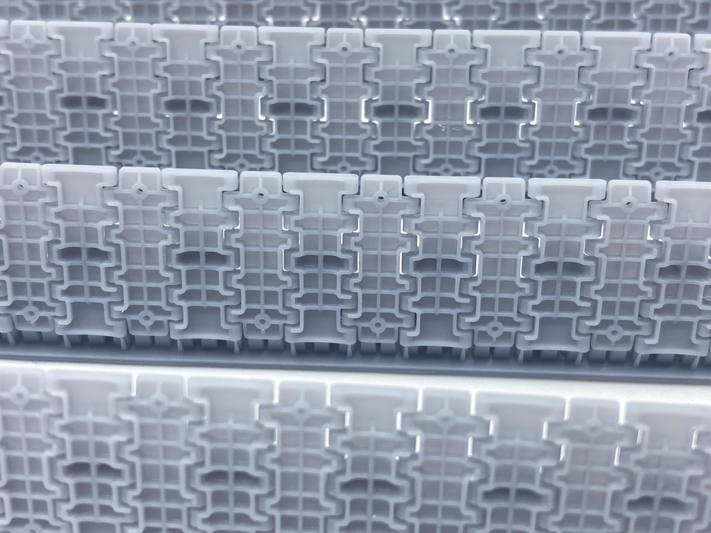 CM-040 1/35 T-34用連結済み可動履帯