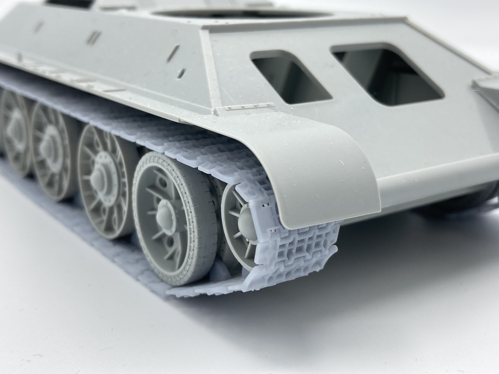 CM-040 1/35 T-34用連結済み可動履帯