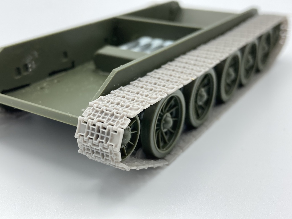 【BOOTH限定】CM-040S 1/48 T-34用連結済み可動履帯