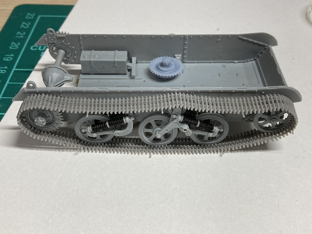 【BOOTH限定】CM-074 1/35 ユニバーサルキャリア用連結可動履帯