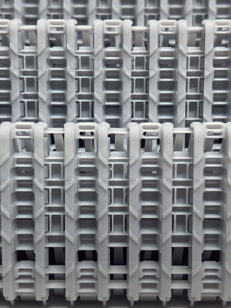 CM-085~088 1/35 ティーガーⅡ用連結済み可動履帯