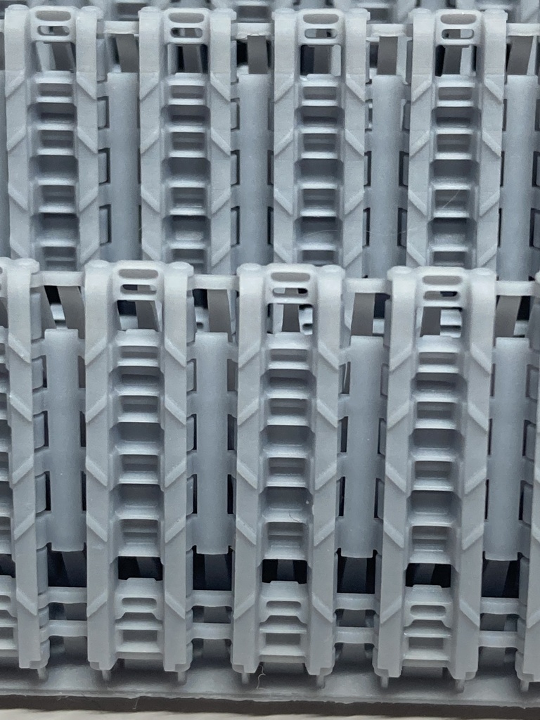 CM-085~088 1/35 ティーガーⅡ用連結済み可動履帯