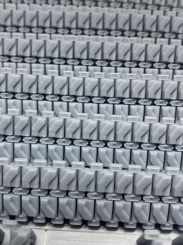 CM-139 1/35 74式戦車用連結済み可動履帯(鉄/ゴムタイプ)