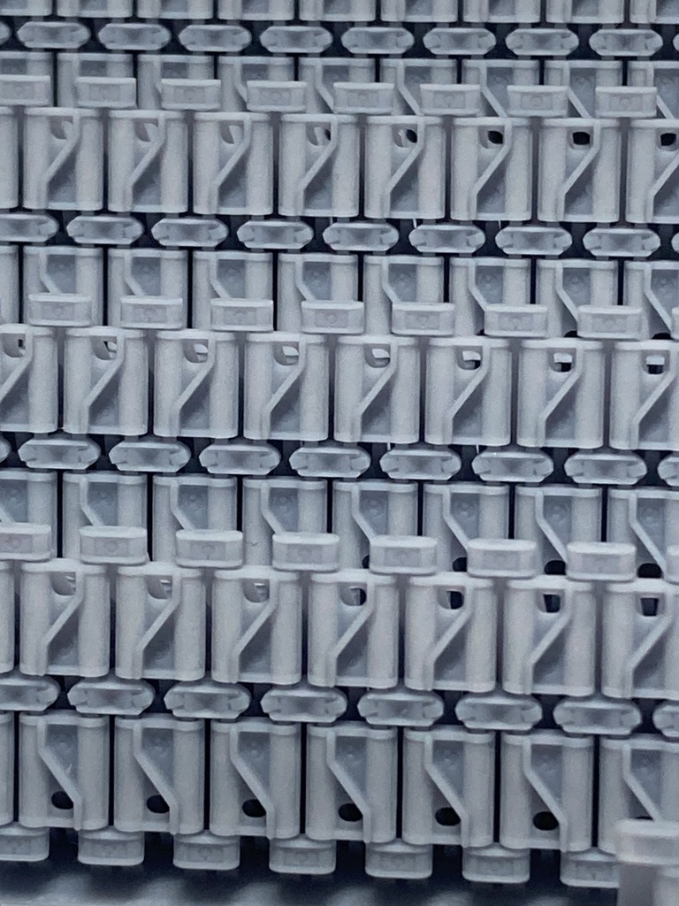 CM-139 1/35 74式戦車用連結済み可動履帯(鉄/ゴムタイプ)