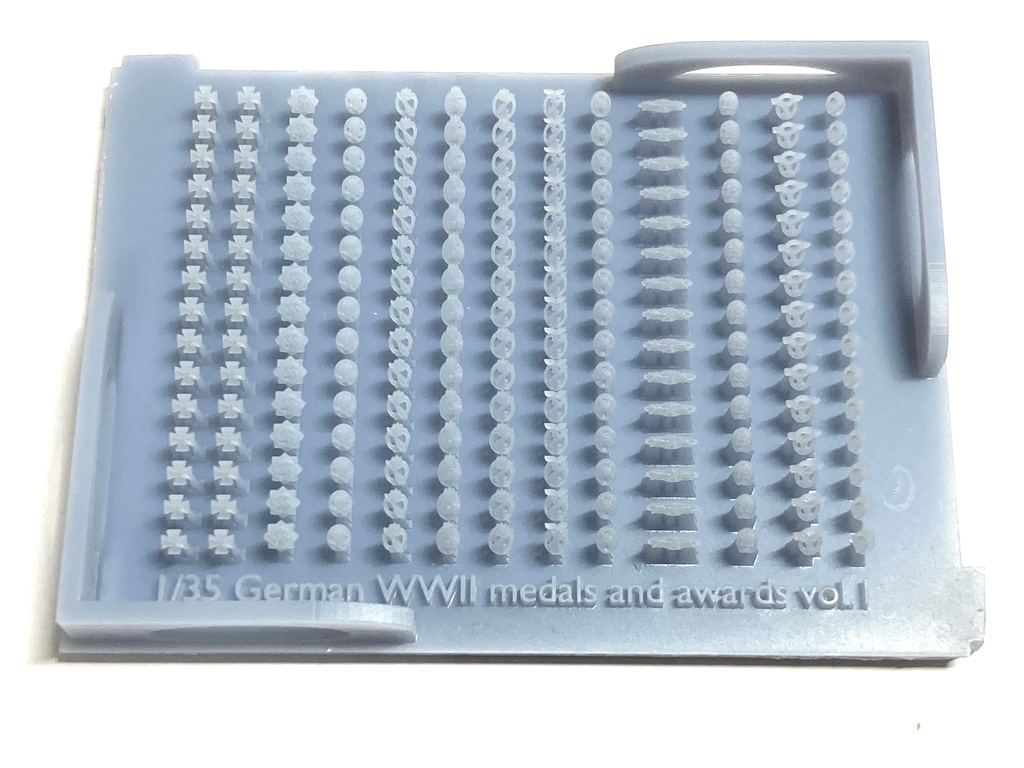 CM-176A 1/35 WW2独・勲章セットvol.1