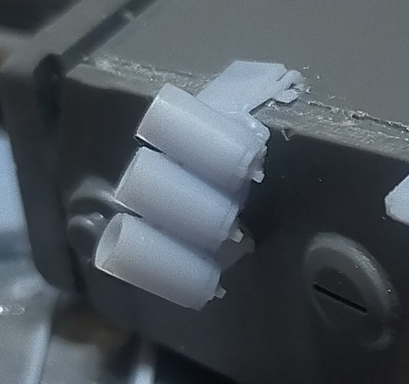 CM-213 1/35 ティーガーⅠ用スモークディスチャージャーセット