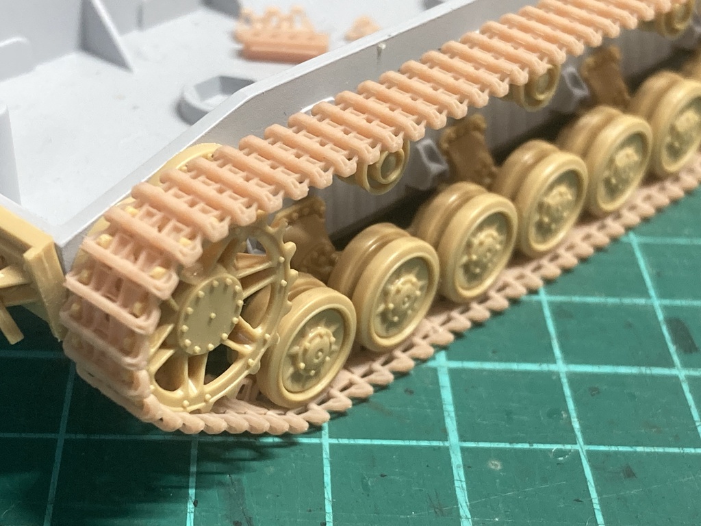 CMTR48001~4 1/48 Ⅲ/Ⅳ号戦車用連結可動履帯