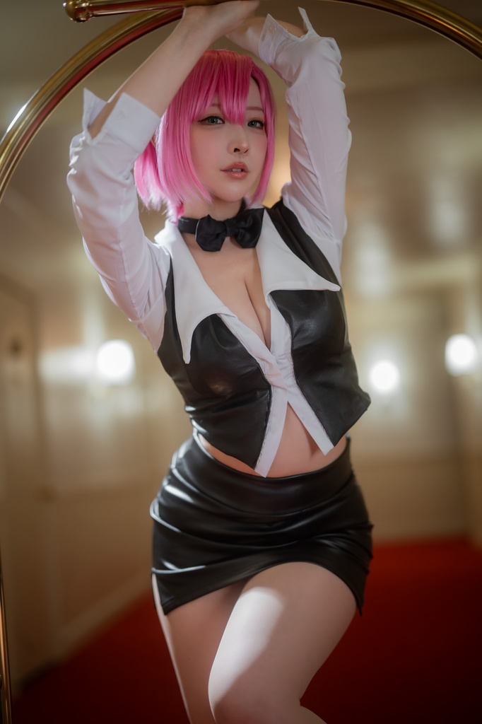 【新刊】Rio写真集「QUEEN'S BET」