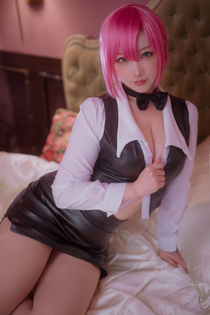 【新刊】Rio写真集「QUEEN'S BET」