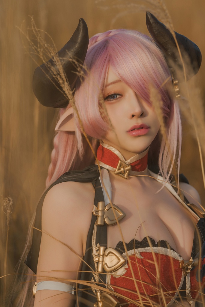 【C107新刊】 リミテッドナルメア写真集 「Narmaya」