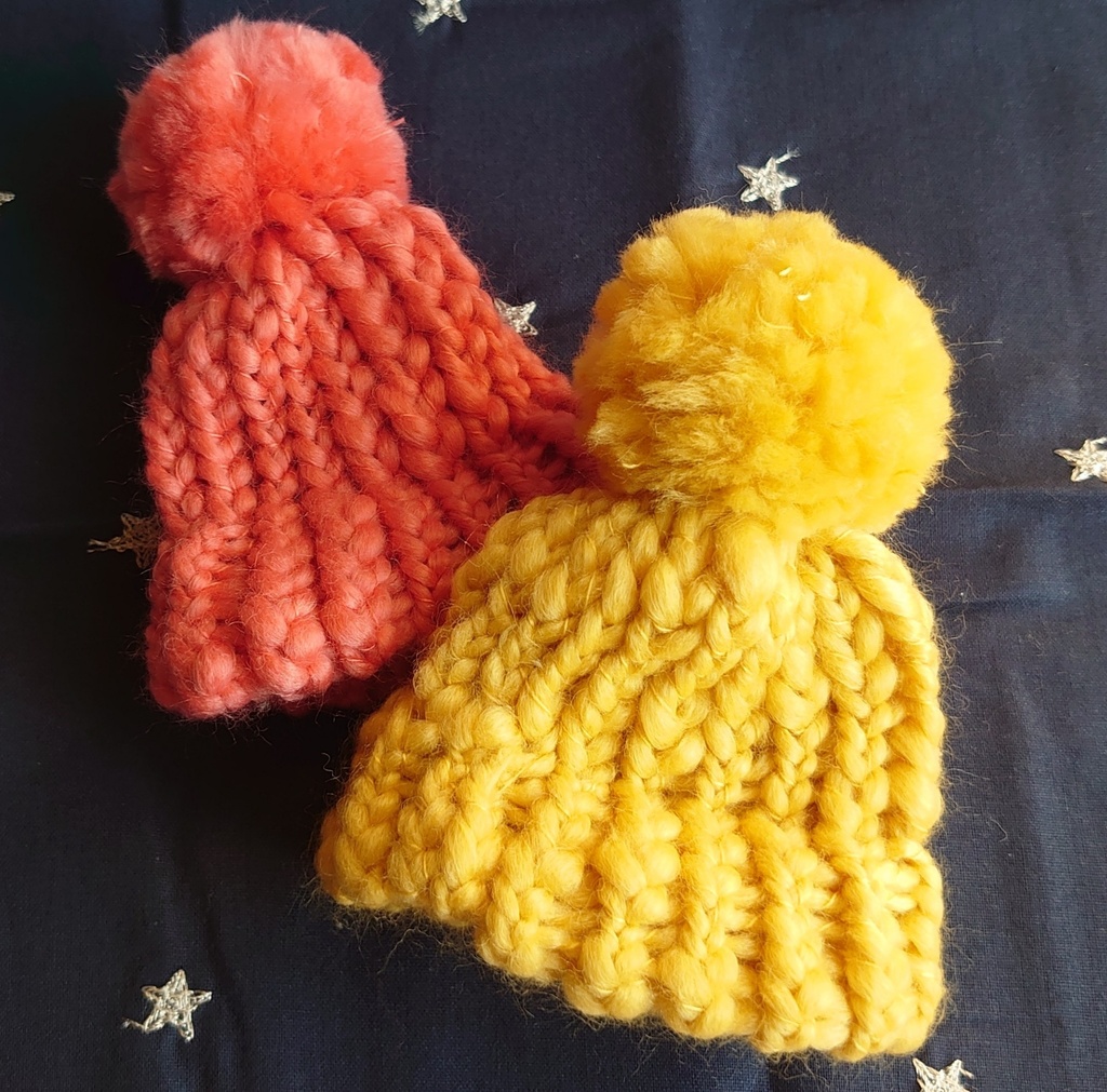 ポンポン付ニット帽