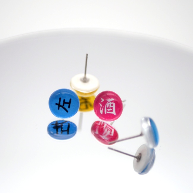 文字入れできる!30色組み合わせ無限大ピアス!~推しカラーがきっとあるよ~