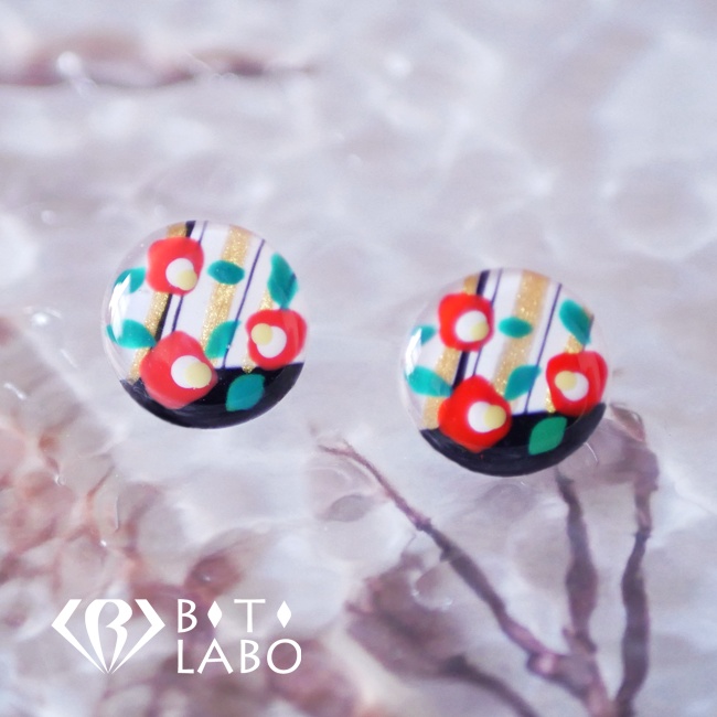 椿のピアス 和モダン