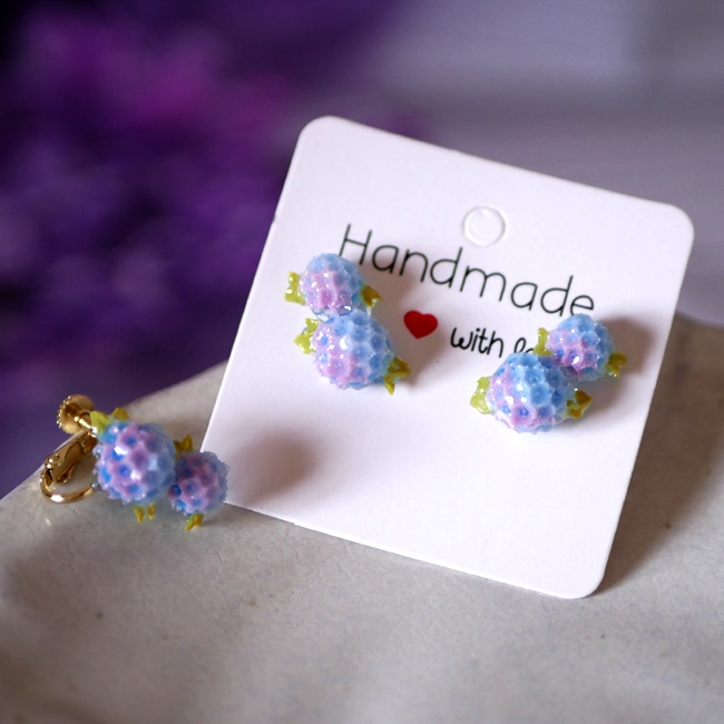 うるつやグラデーションの紫陽花スタッドピアス・イヤリング