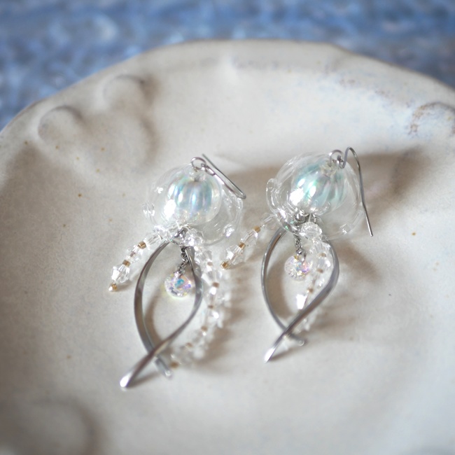 ガラスのクラゲシャンデリアピアス・イヤリング シルバー