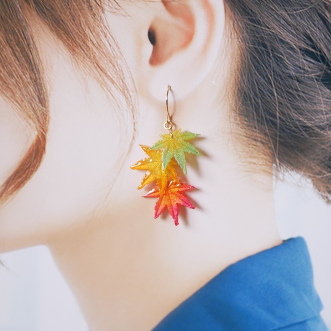 紅葉の三連グラデーションピアス・イヤリング