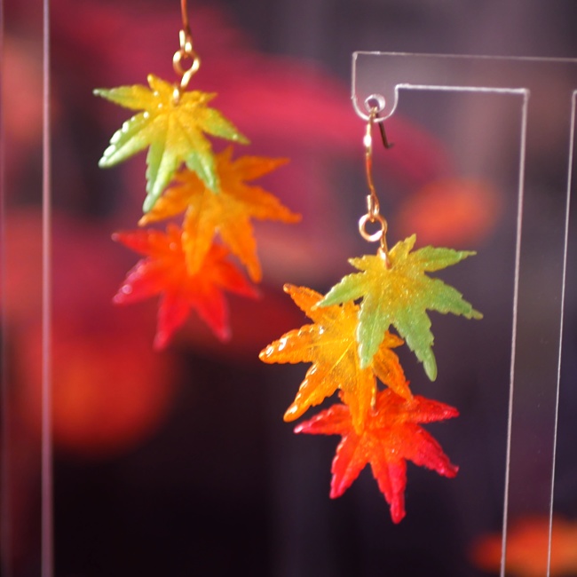 紅葉の三連グラデーションピアス・イヤリング