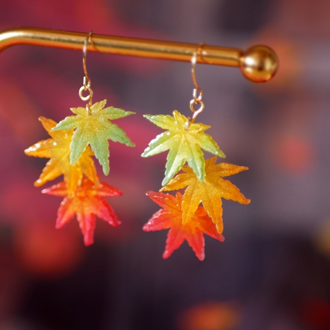 紅葉の三連グラデーションピアス・イヤリング