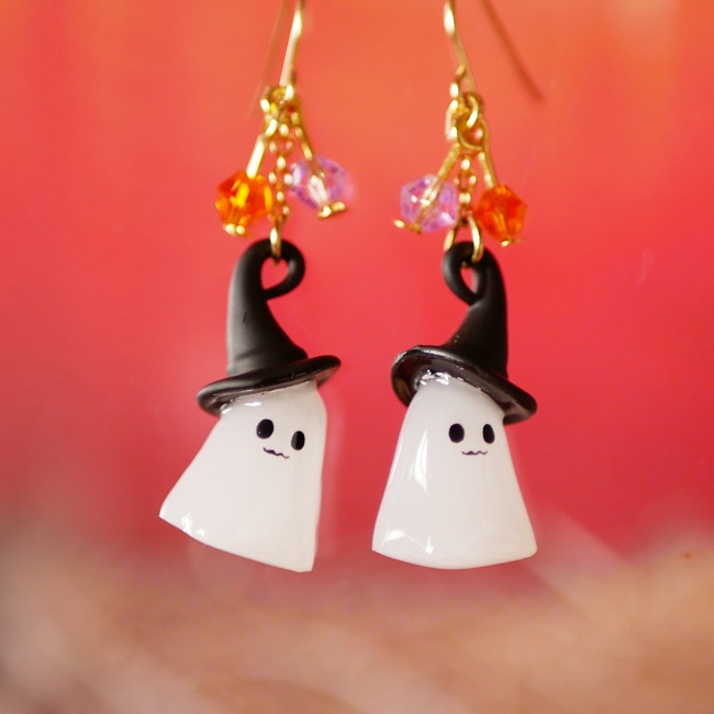 ハロウィン!魔女帽子のおめかしオバケのピアス・イヤリング