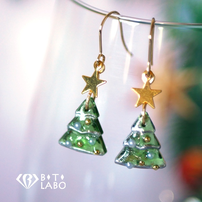 クリスマスピアス ガラスのクリスマスツリー