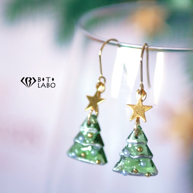 クリスマスピアス ガラスのクリスマスツリー