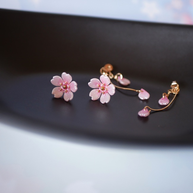 ひと粒桜とひらり花びらピアス・イヤリング 3way