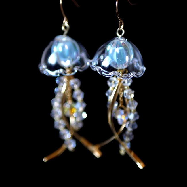 ガラスのクラゲシャンデリアピアス・イヤリング ゴールド