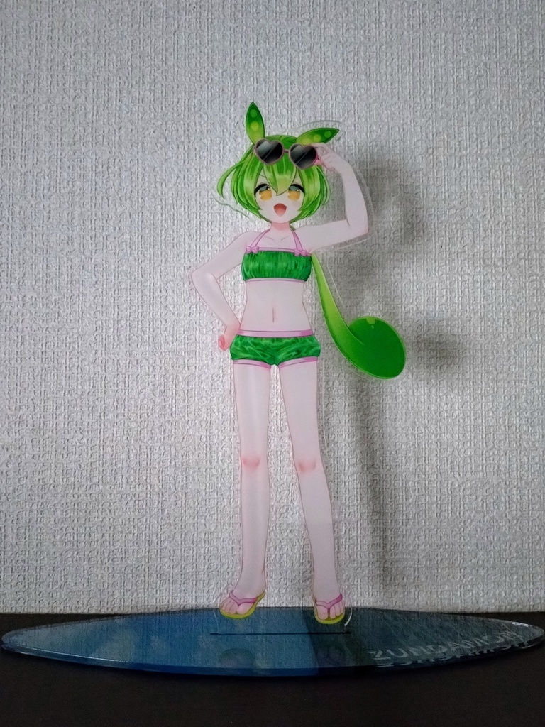 【現品限り・66%OFF】A4サイズ サーファーずんだもん アクリルスタンド(サーフボード型台座)★在庫処分特価1,100円!