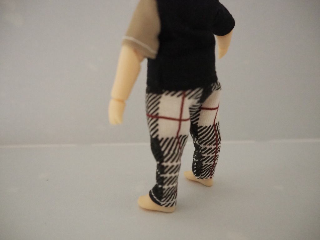 シンプルスリムパンツ チェック ねんどろいどどーる