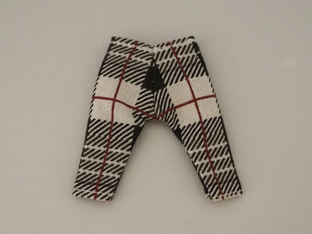 シンプルスリムパンツ チェック ねんどろいどどーる