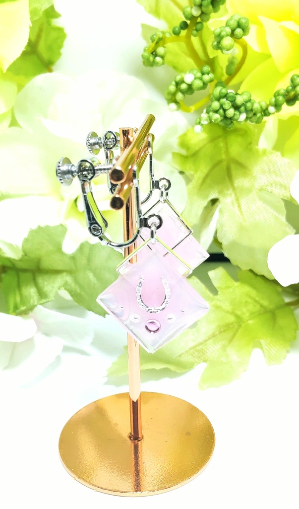 【オリジナル】馬イメージピアス/イヤリング【ハンドメイド】