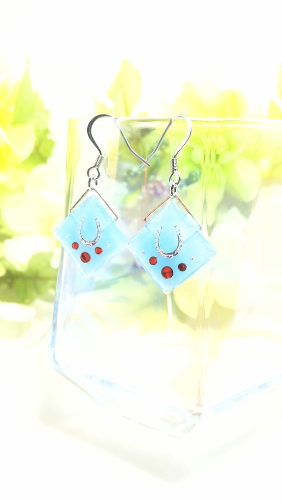【オリジナル】馬イメージピアス/イヤリング【ハンドメイド】