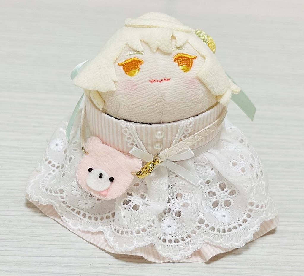 エプロンドレスとヘッドドレスとくまちゃんぽっしぇのセット