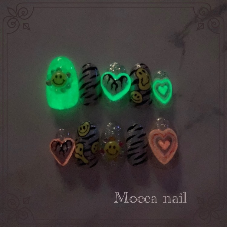 蓄光ネイル ニコちゃん ネオン ゼブラ ライブ ハート ネイルチップ
