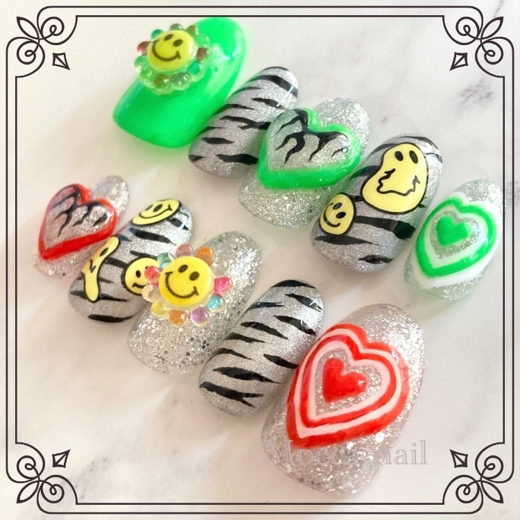 蓄光ネイル ニコちゃん ネオン ゼブラ ライブ ハート ネイルチップ