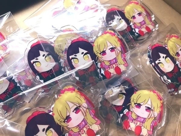 べにやえ強制仲良しアクリルスタンド