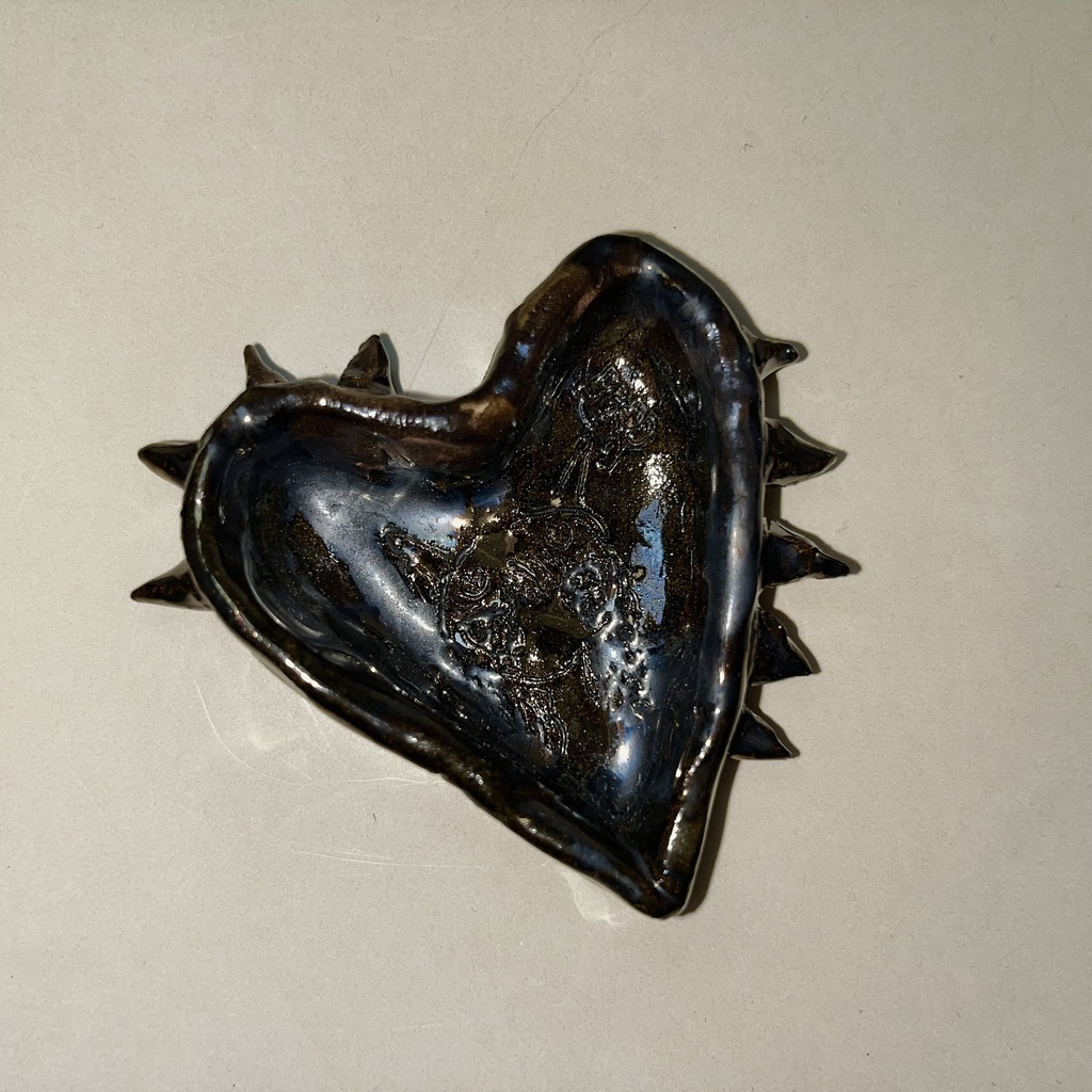 【陶器】トゲトゲハート✹黒