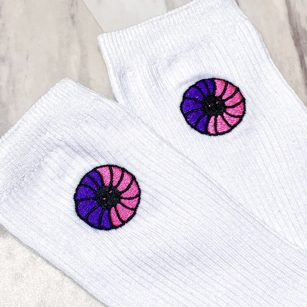 お値下しました！【非公式】ふわっちクルーラー刺繍ソックス - 蜜乙女