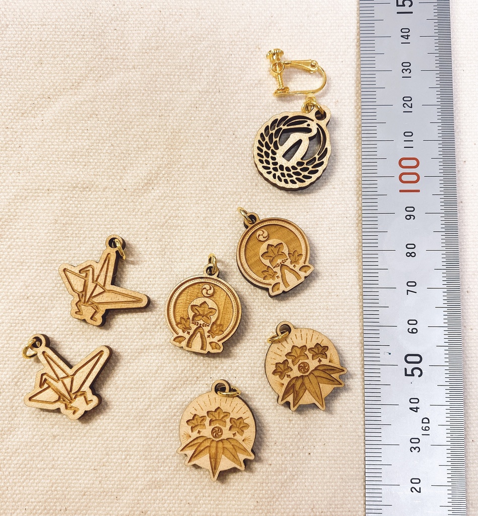 とうらぶ ウッドイヤリング/ピアス 鶴丸国永