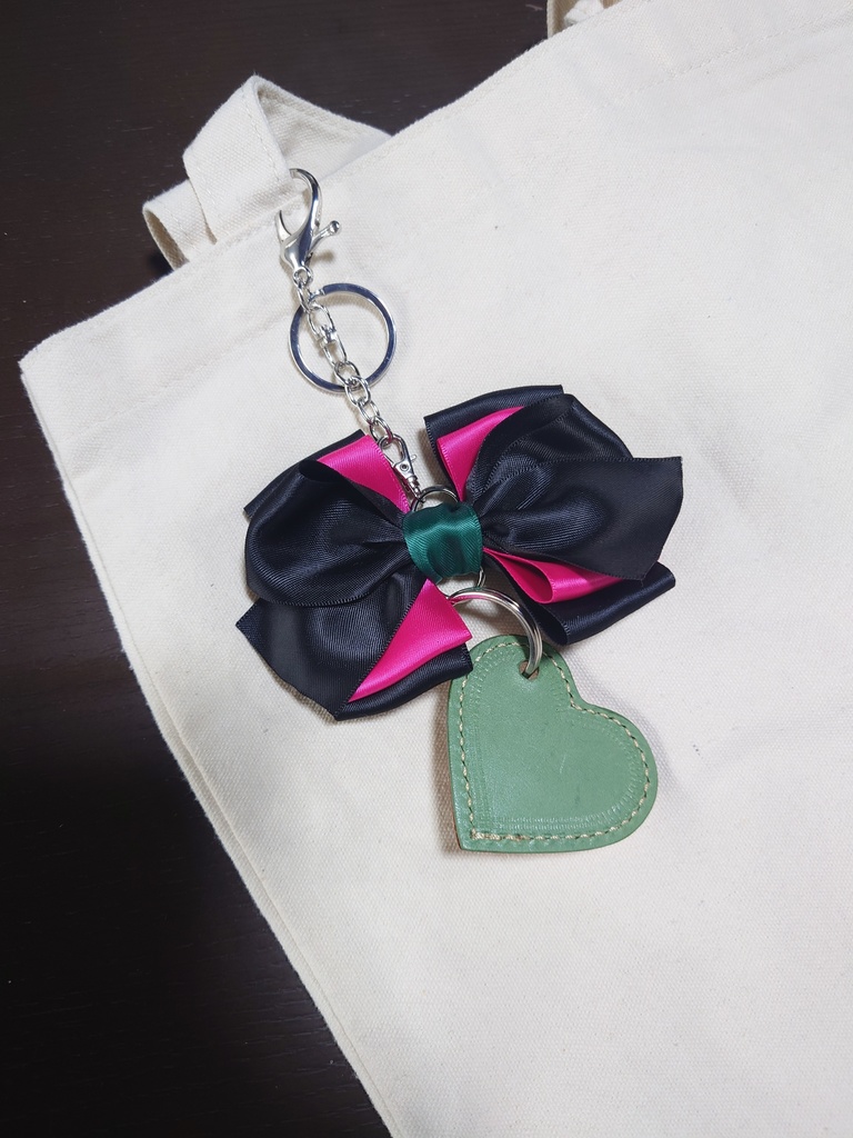 下壱イメージリボンチャーム