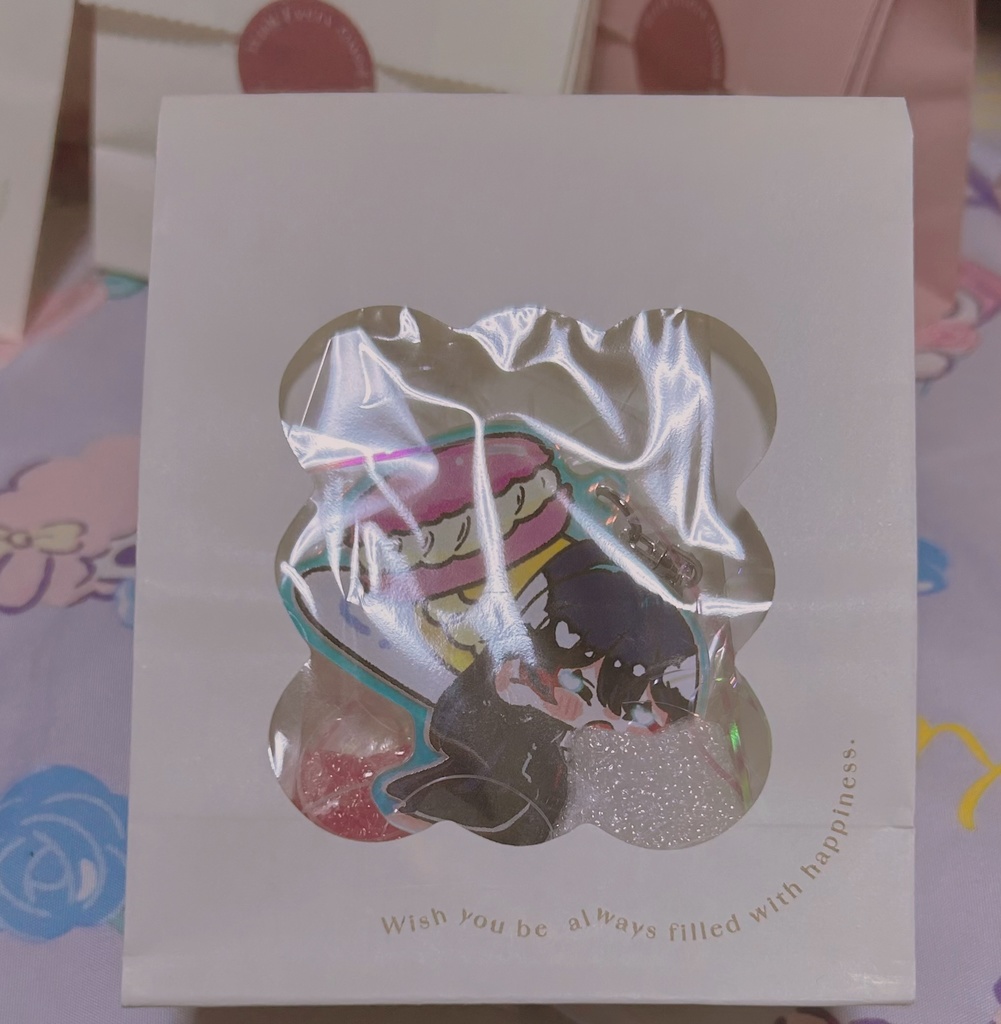 もぐもぐオーロラアクキー♡ホンル