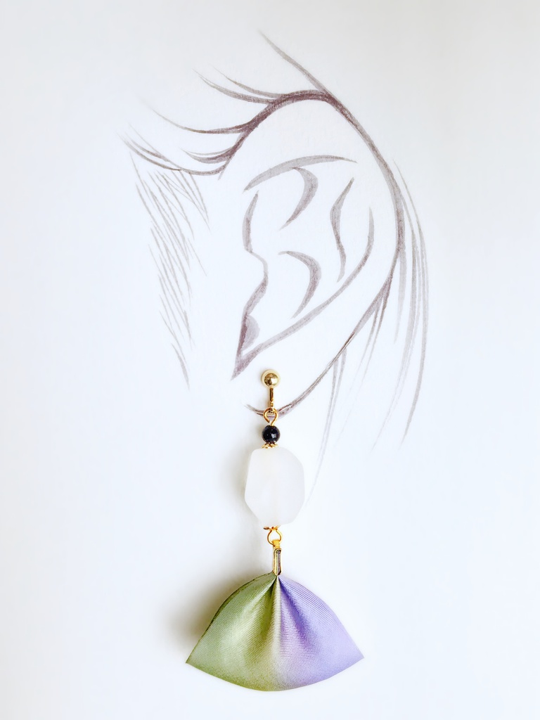 大ぶりシルクリボンタッセル ピアス イヤリング