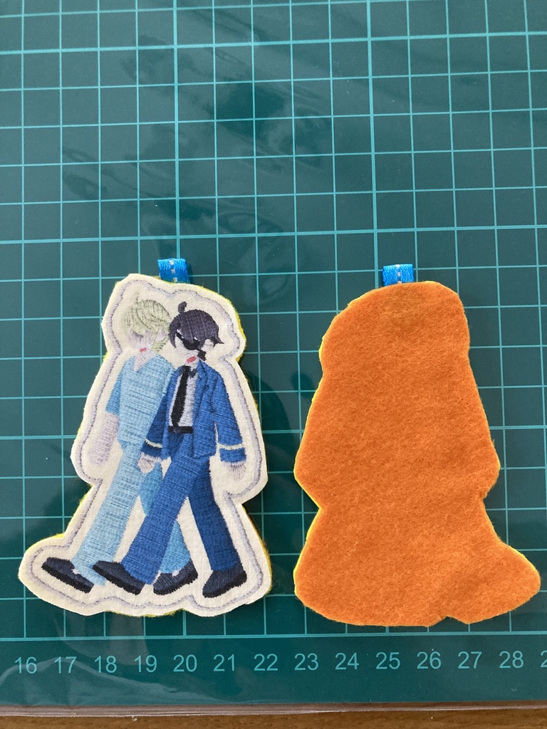 刺繍風イラストストラップ