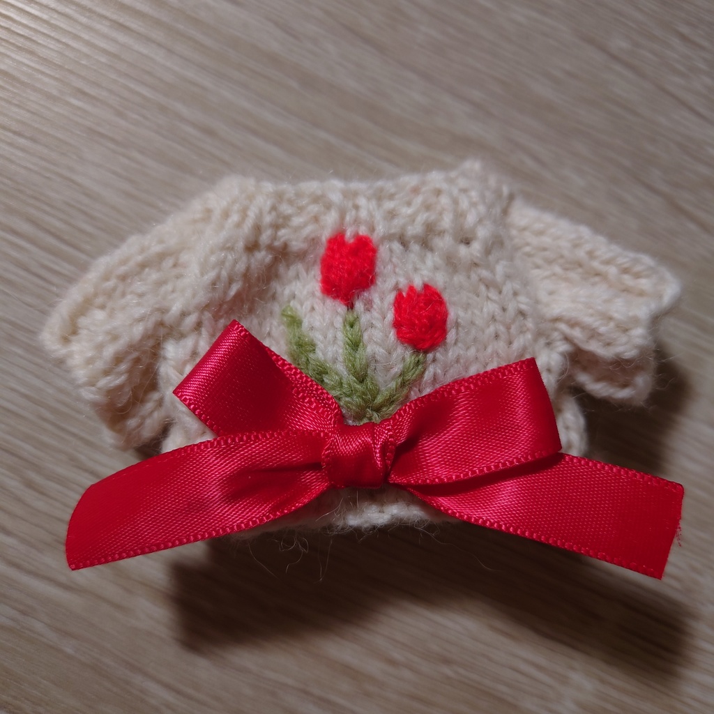 花刺繍のカーディガン🌼